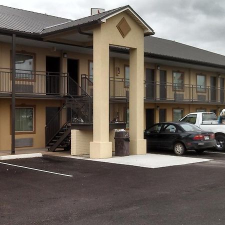 Relax Inn Heth Shell Lake Exterior foto