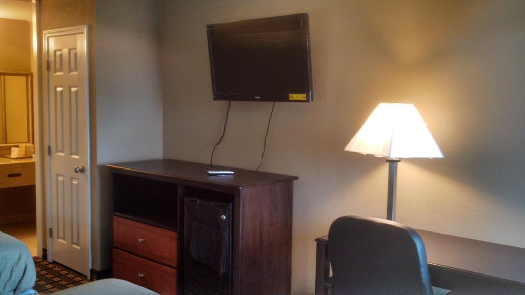 Relax Inn Heth Shell Lake Quarto foto