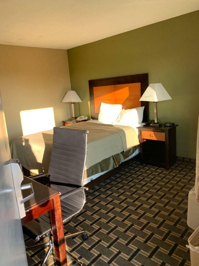 Relax Inn Heth Shell Lake Exterior foto